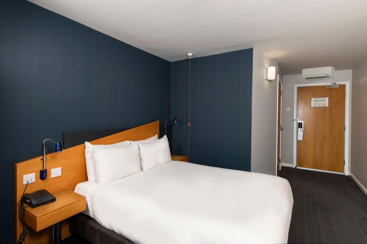 Holiday Inn Express Edinburgh - Royal Mile, An Ihg Hotel Room photo